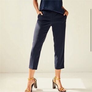 Aritzia Babaton Conan Pant Pinstripe
Cropped Trouser Black White 4